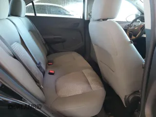 2016 Chevrolet Sonic LS z VIN 1G1JA5SH6G4185877, wystawiony jako Copart lot #42243525 z przebiegiem 117 903 mil mil oraz Szkoda całkowita • Salvage title. Historia ofert i sprzedaży dostępna na DreamBid. Obrazek 10.