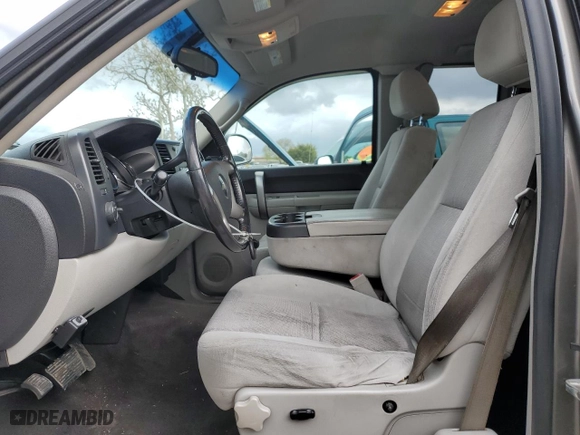2009 Chevrolet Silverado 1500 LT with VIN 1GCEK29029Z114797, listed as a Copart auction lot 51542175 with 307,799 mi miles and Salvage Title. Bid and sale history available at carsss.com. Image 7.