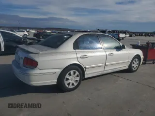 2002 Hyundai Sonata with VIN KMHWF25S32A530020, listed as a Copart auction lot 88697565 with 80,526 mi miles and Clean Title. Bid and sale history available at carsss.com. Image 3.