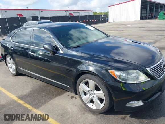 2008 Lexus LS 460 LWB with VIN JTHGL46F685021649, listed as a IAAI auction lot 41917829 with 1 mi miles. Bid and sale history available at carsss.com. Image 1.