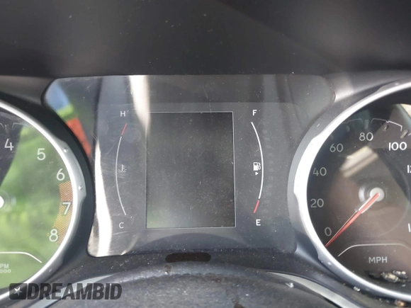 2020 Jeep Compass Altitude z VIN 3C4NJCBB8LT199034, wystawiony jako IAAI lot #42008510 z przebiegiem Nie podano mil oraz . Historia ofert i sprzedaży dostępna na DreamBid. Obrazek 7.