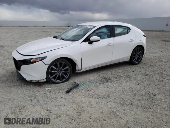 2019 Mazda Mazda3 Hatchback w/Preferred Pkg with VIN JM1BPAMM8K1135019, listed as a Copart auction lot 42312553 with 59,721 mi miles. Bid and sale history available at carsss.com. Image 1.