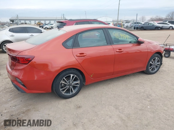2024 Kia Forte LX with VIN 3KPF24AD9RE730734, listed as a IAAI auction lot 41699841 with 17,600 mi miles. Bid and sale history available at carsss.com. Image 4.