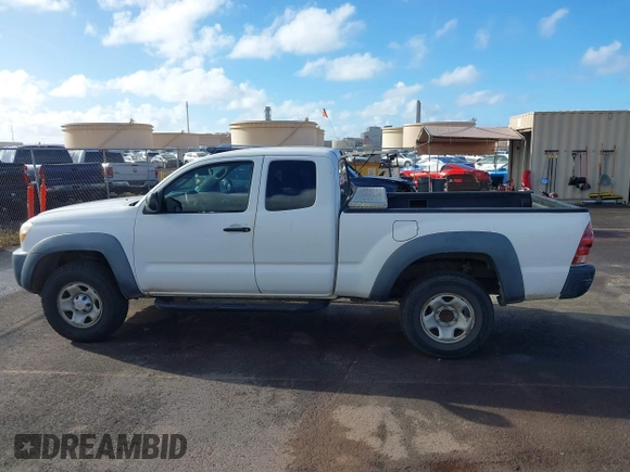 2005 Toyota Tacoma PreRunner z VIN 5TETU62N55Z086801, wystawiony jako IAAI lot #41699187 z przebiegiem 171 703 mil mil oraz . Historia ofert i sprzedaży dostępna na DreamBid. Obrazek 14.