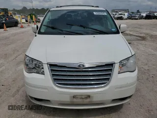 2010 Chrysler Town & Country Touring with VIN 2A4RR5D14AR129955, listed as a Copart auction lot 54684045 with 113,086 mi miles and Salvage Title. Bid and sale history available at DreamBid. Image 5.