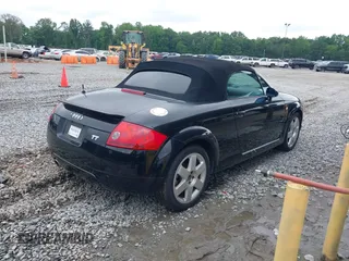2001 Audi TT z VIN TRUTX28N211021728, wystawiony jako IAAI lot #42357116 z przebiegiem 154 454 mil mil oraz . Historia ofert i sprzedaży dostępna na DreamBid. Obrazek 4.