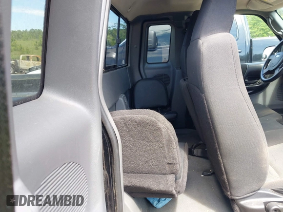 2004 Ford Ranger XL Fleet with VIN 1FTYR44U94PA34433, listed as a IAAI auction lot 42200041 with 95,913 mi miles and . Bid and sale history available at DreamBid. Image 8.