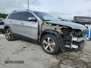 2020 Jeep Cherokee Limited with VIN 1C4PJLDB1LD653877, listed as a Copart auction lot 55605405 with 71,214 mi miles and Salvage title. Bid and sale history available at DreamBid. Image 4.