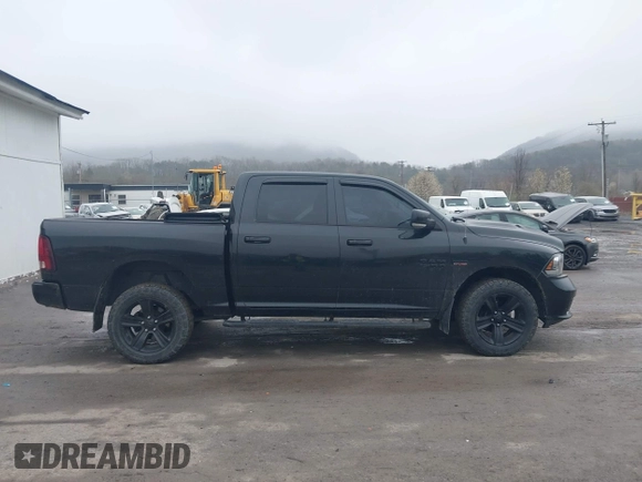 2016 Ram 1500 Sport z VIN 1C6RR7MTXGS211299, wystawiony jako IAAI lot #42006622 z przebiegiem 118 671 mil mil oraz . Historia ofert i sprzedaży dostępna na DreamBid. Obrazek 13.