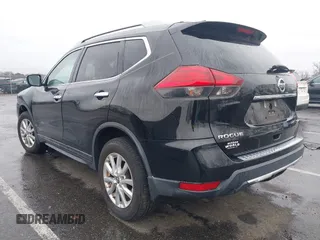 2017 Nissan Rogue SL with VIN 5N1AT2MVXHC822310, listed as a IAAI auction lot 41929934 with 67,561 mi miles. Bid and sale history available at carsss.com. Image 3.