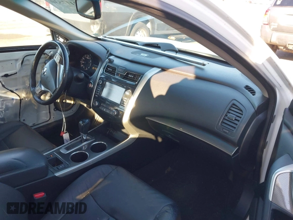 2015 Nissan Altima S with VIN 1N4AL3AP4FC159030, listed as a IAAI auction lot 42117530 with 124,237 mi miles and . Bid and sale history available at DreamBid. Image 5.