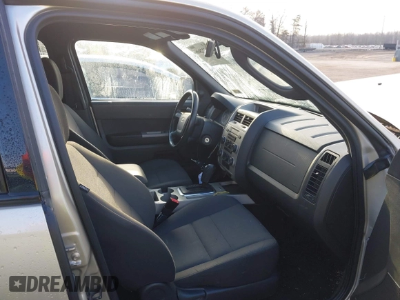 2011 Ford Escape XLT with VIN 1FMCU0D79BKA75629, listed as a IAAI auction lot 41522808 with 189,494 mi miles. Bid and sale history available at carsss.com. Image 5.
