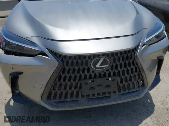 2022 Lexus NX 350 Premium z VIN 2T2GGCEZ1NC008202, wystawiony jako IAAI lot #42438898 z przebiegiem 14 729 mil mil oraz . Historia ofert i sprzedaży dostępna na DreamBid. Obrazek 17.