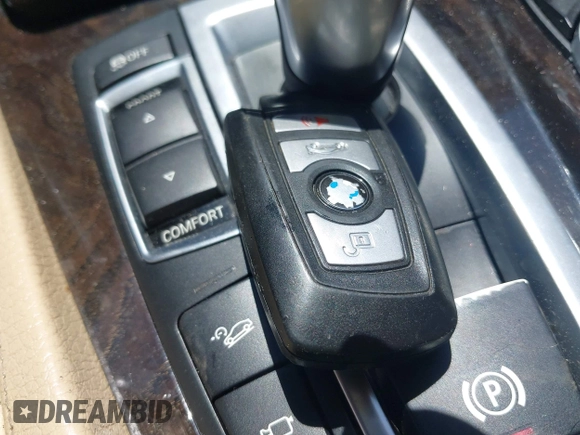2013 BMW 5 Series 535i xDrive with VIN WBAFU7C51DDU71407, listed as a IAAI auction lot 42233098 with 211,608 mi miles and . Bid and sale history available at DreamBid. Image 11.