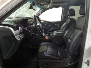 2019 Chevrolet Tahoe LT with VIN 1GNSKBKC3KR307481, listed as a Copart auction lot 82666844 with 106,309 mi miles and Salvage Title. Bid and sale history available at carsss.com. Image 7.