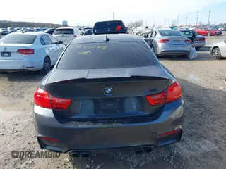 2015 BMW M4 z VIN WBS3R9C57FK334921, wystawiony jako IAAI lot #41869773 z przebiegiem 107 058 mil mil oraz . Historia ofert i sprzedaży dostępna na DreamBid. Obrazek 16.