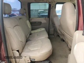 2005 Ford F-350 XL z VIN 1FTWW32P35ED08827, wystawiony jako Copart lot #56028555 z przebiegiem 198 768 mil mil oraz Czysty tytuł • Clean title. Historia ofert i sprzedaży dostępna na DreamBid. Obrazek 10.