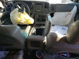 2003 GMC Yukon SLT z VIN 1GKEC13Z03R289219, wystawiony jako Copart lot #45911305 z przebiegiem Nie podano mil oraz Szkoda całkowita • Salvage title. Historia ofert i sprzedaży dostępna na DreamBid. Obrazek 8.