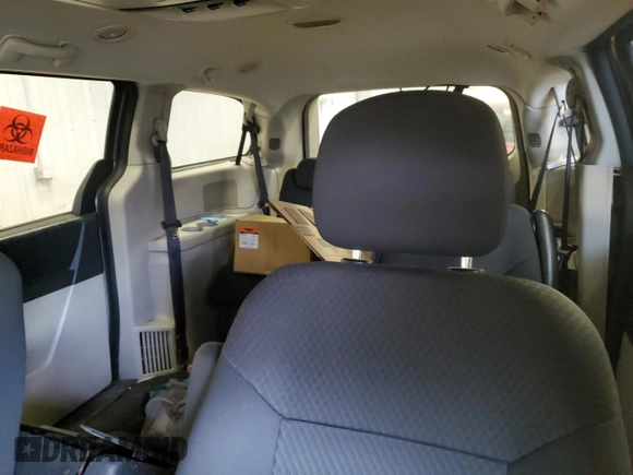 2010 Dodge Grand Caravan Hero with VIN 2D4RN3D12AR447193, listed as a Copart auction lot 52077085 with 178,885 mi miles and Non Repairable. Bid and sale history available at DreamBid. Image 10.