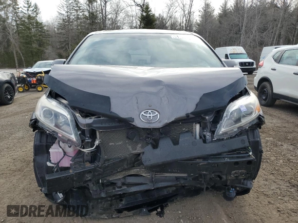 2017 Toyota Sienna XLE with VIN 5TDDZ3DC4HS167919, listed as a Copart auction lot 51430875 with 95,204 mi miles and Salvage Title. Bid and sale history available at DreamBid. Image 5.