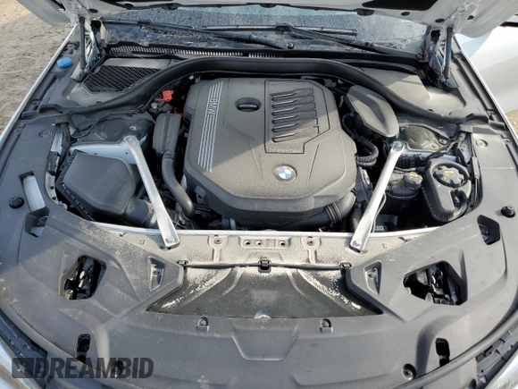 2021 BMW 8 Series 840i z VIN WBAGV4C00MCF65565, wystawiony jako Copart lot #72652692 z przebiegiem Nie podano mil oraz . Historia ofert i sprzedaży dostępna na DreamBid. Obrazek 11.