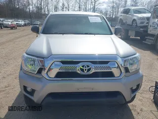2014 Toyota Tacoma with VIN 5TFUU4ENXEX095733, listed as a IAAI auction lot 41698831 with Not Provided miles. Bid and sale history available at carsss.com. Image 6.