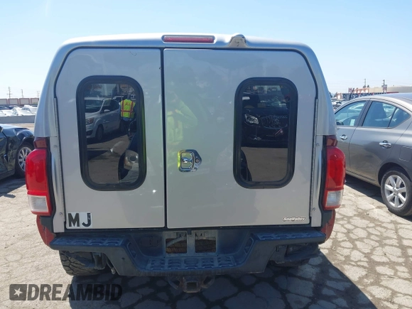 2017 Toyota Tacoma SR5 with VIN 3TMDZ5BN7HM017500, listed as a IAAI auction lot 41819027 with 112,406 mi miles. Bid and sale history available at carsss.com. Image 16.
