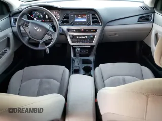 2016 Hyundai Sonata Hybrid SE with VIN KMHE24L10GA014895, listed as a Copart auction lot 72613852 with 69,811 mi miles. Bid and sale history available at carsss.com. Image 8.