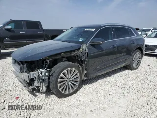 2019 Audi e-tron Prestige with VIN WA1VABGE5KB024716, listed as a Copart auction lot 47996405 with 28,140 mi miles and Salvage Title. Bid and sale history available at carsss.com. Image 1.