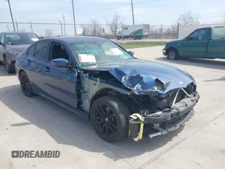 2022 BMW 3 Series 330i z VIN 3MW5R1J06N8C32399, wystawiony jako IAAI lot #41788730 z przebiegiem 53 691 mil mil oraz . Historia ofert i sprzedaży dostępna na DreamBid. Obrazek 1.