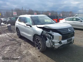 2022 Mitsubishi Outlander SEL with VIN JA4J3VA85NZ072578, listed as a IAAI auction lot 41101436 with 38,884 mi miles. Bid and sale history available at carsss.com. Image 1.