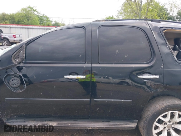 2007 Chevrolet Tahoe LS с VIN 1GNFC13C27R279400, выставлен на аукционе IAAI как лот 39134497 с пробегом 205 338 миль миль и . История ставок и продаж доступна на DreamBid. Изображение 15.