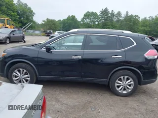 2016 Nissan Rogue SV z VIN KNMAT2MV8GP622120, wystawiony jako IAAI lot #42466056 z przebiegiem 107 963 mil mil oraz . Historia ofert i sprzedaży dostępna na DreamBid. Obrazek 14.