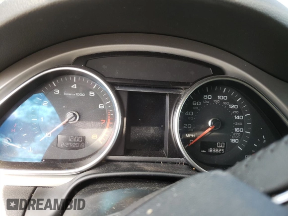 2015 Audi Q7 Premium Plus with VIN WA1LGAFEXFD019247, listed as a Copart auction lot 56063245 with 183,825 mi miles and Clean Title. Bid and sale history available at DreamBid. Image 9.
