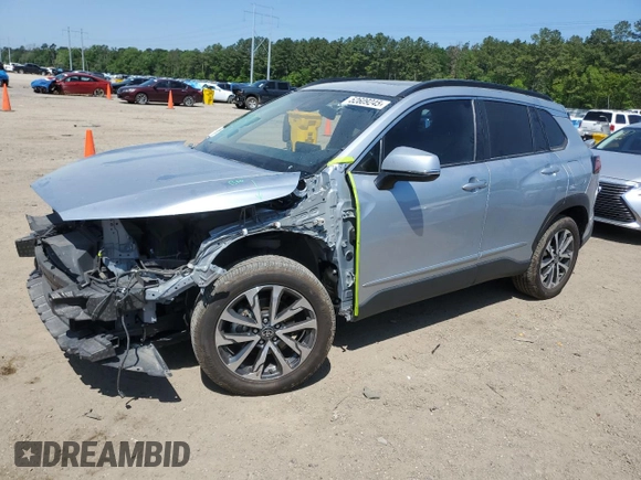 2022 Toyota Corolla Cross XLE с VIN 7MUDAABGXNV006090, выставлен на аукционе Copart как лот 52609245 с пробегом 84 505 миль миль и Списание • Salvage title. История ставок и продаж доступна на DreamBid. Изображение 1.