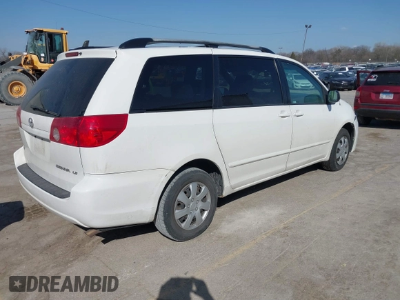 2008 Toyota Sienna CE with VIN 5TDZK23C28S132690, listed as a IAAI auction lot 41807126 with 198,152 mi miles. Bid and sale history available at carsss.com. Image 4.