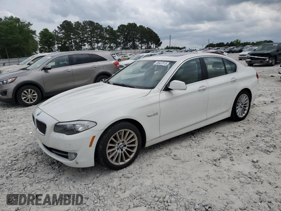 2012 BMW 5 Series 535i z VIN WBAFR7C58CC816941, wystawiony jako Copart lot #55422515 z przebiegiem 108 895 mil mil oraz Szkoda całkowita • Salvage title. Historia ofert i sprzedaży dostępna na DreamBid. Obrazek 1.