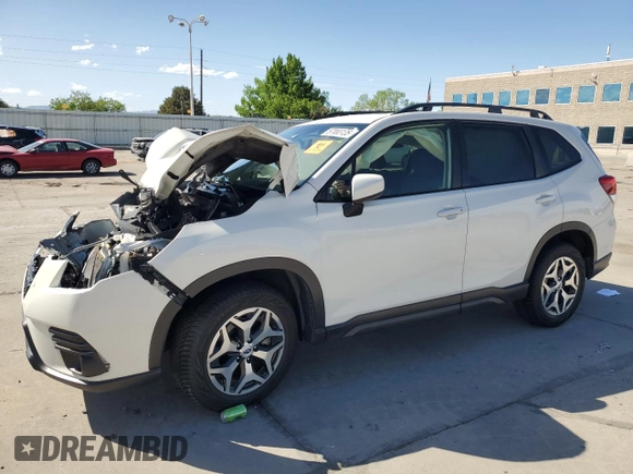2022 Subaru Forester Premium with VIN JF2SKAEC3NH427064, listed as a Copart auction lot 57065135 with 30,870 mi miles and Salvage title. Bid and sale history available at DreamBid. Image 1.