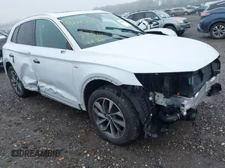 2023 Audi Q5 S line Premium Plus z VIN WA1EAAFY9P2089095, wystawiony jako IAAI lot #42263035 z przebiegiem 10 279 mil mil oraz . Historia ofert i sprzedaży dostępna na DreamBid. Obrazek 1.