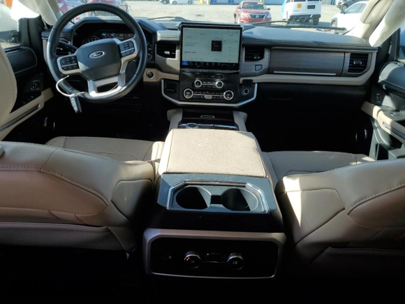 2022 Ford Expedition Max Limited с VIN 1FMJK1KT1NEA61732, выставлен на аукционе Copart как лот 88970155 с пробегом 55 771 миль миль и Списание • Salvage title. История ставок и продаж доступна на DreamBid. Изображение 8.