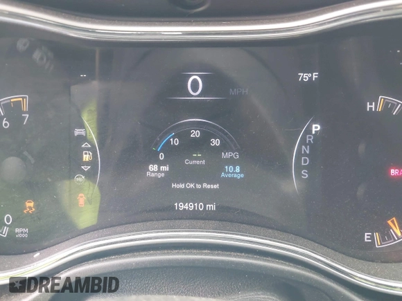 2015 Jeep Grand Cherokee Altitude with VIN 1C4RJEAG3FC219782, listed as a IAAI auction lot 42076212 with 194,910 mi miles. Bid and sale history available at carsss.com. Image 7.