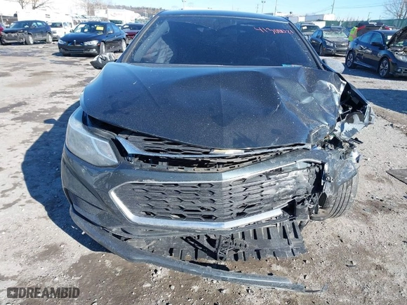 2018 Chevrolet Cruze LT with VIN 1G1BE5SM7J7115039, listed as a IAAI auction lot 41300021 with NaN miles. Bid and sale history available at carsss.com. Image 12.