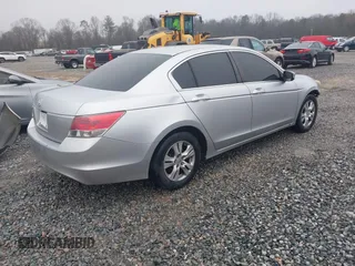 2008 Honda Accord LX-P z VIN 1HGCP26408A033117, wystawiony jako IAAI lot #41572548 z przebiegiem 242 816 mil mil oraz . Historia ofert i sprzedaży dostępna na DreamBid. Obrazek 4.