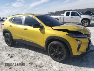 2025 Chevrolet Trax ACTIV with VIN KL77LKEP2SC102678, listed as a Copart auction lot 45469775 with 2,894 mi miles and Salvage Title. Bid and sale history available at carsss.com. Image 4.
