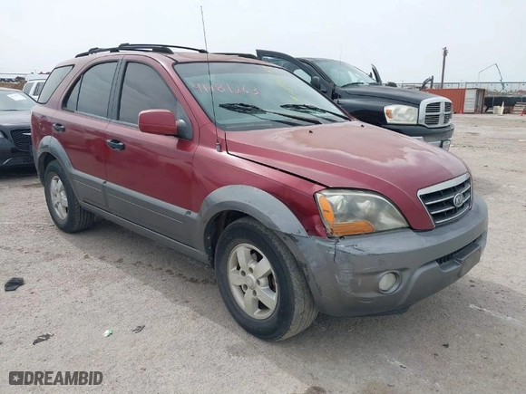 2007 Kia Sorento EX with VIN KNDJD736975698669, listed as a IAAI auction lot 41781263 with 154,170 mi miles. Bid and sale history available at carsss.com. Image 1.