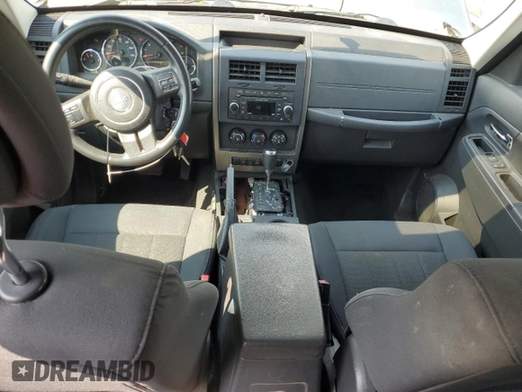 2012 Jeep Liberty Sport z VIN 1C4PJMAK1CW120233, wystawiony jako Copart lot #59922665 z przebiegiem 85 217 mil mil oraz Czysty tytuł • Clean title. Historia ofert i sprzedaży dostępna na DreamBid. Obrazek 8.