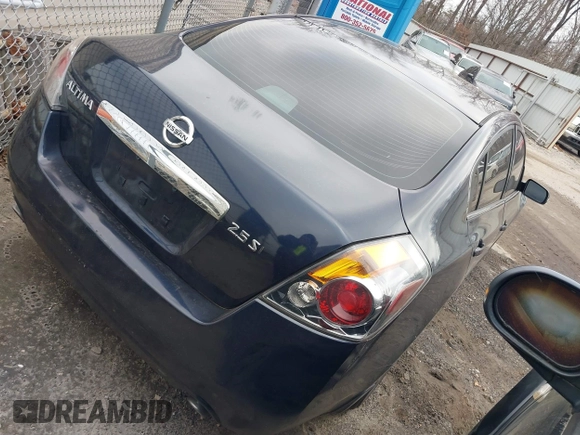 2010 Nissan Altima S with VIN 1N4AL2AP1AN525176, listed as a IAAI auction lot 41627592 with 121,026 mi miles and . Bid and sale history available at DreamBid. Image 4.