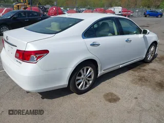 2011 Lexus ES with VIN JTHBK1EG6B2444679, listed as a IAAI auction lot 42181070 with 192,416 mi miles. Bid and sale history available at carsss.com. Image 4.