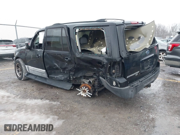 2003 Ford Expedition Special Service with VIN 1FMFU15L43LC27293, listed as a IAAI auction lot 41447025 with 250,000 mi miles. Bid and sale history available at carsss.com. Image 3.