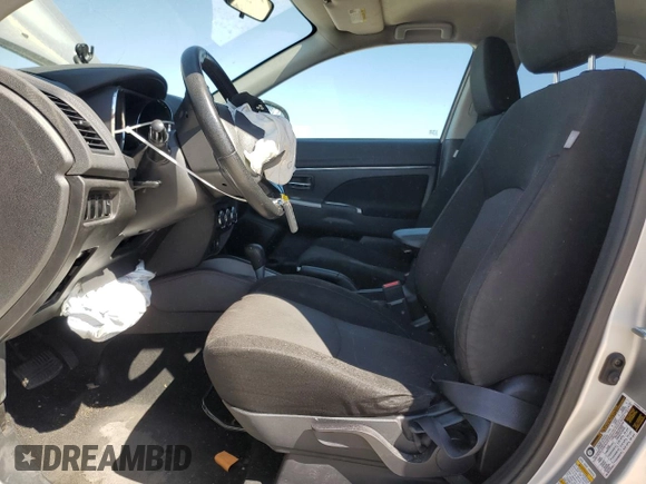 2019 Mitsubishi Outlander SE with VIN JA4AP4AU6KU022258, listed as a Copart auction lot 49253235 with 101,876 mi miles and Salvage title. Bid and sale history available at DreamBid. Image 7.